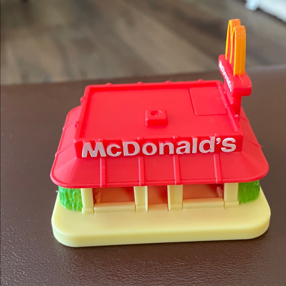MCDONALD’S RESTAURANT BUILDING #02 - 2025 Lil McDonald's Happy Meal Toy